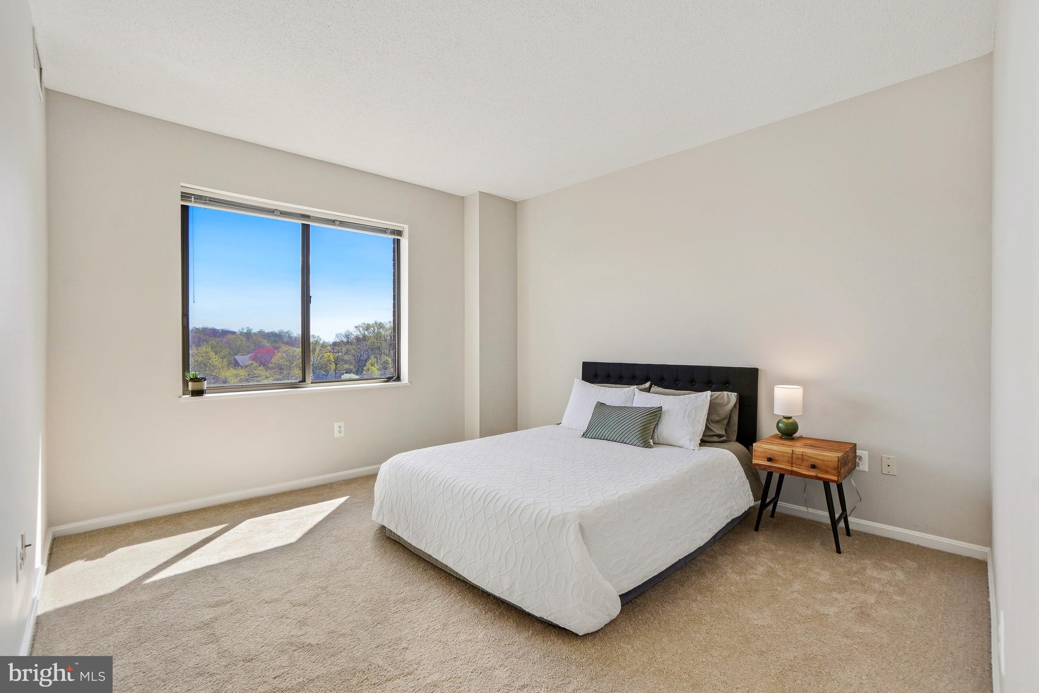 VANTAGE POINT WEST AT LW - Residential