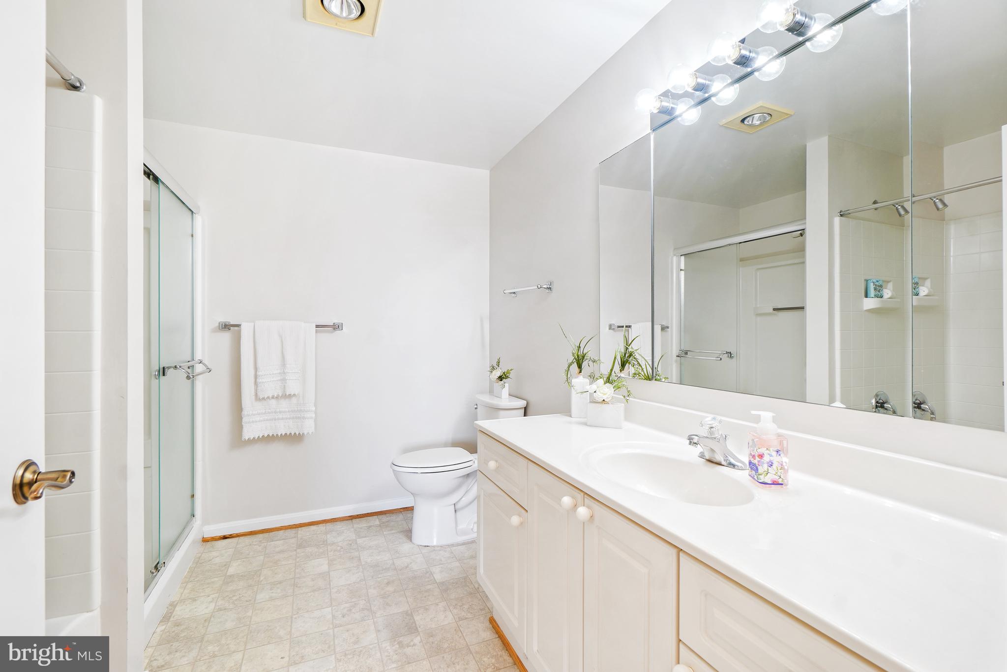 VANTAGE POINT WEST AT LW - Residential