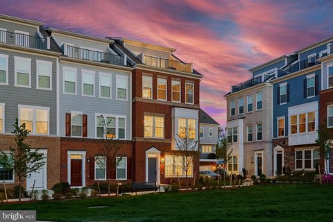 Photo of 10817 Cedar Avenue, FAIRFAX, VA 22030 (MLS # VAFC2008236)