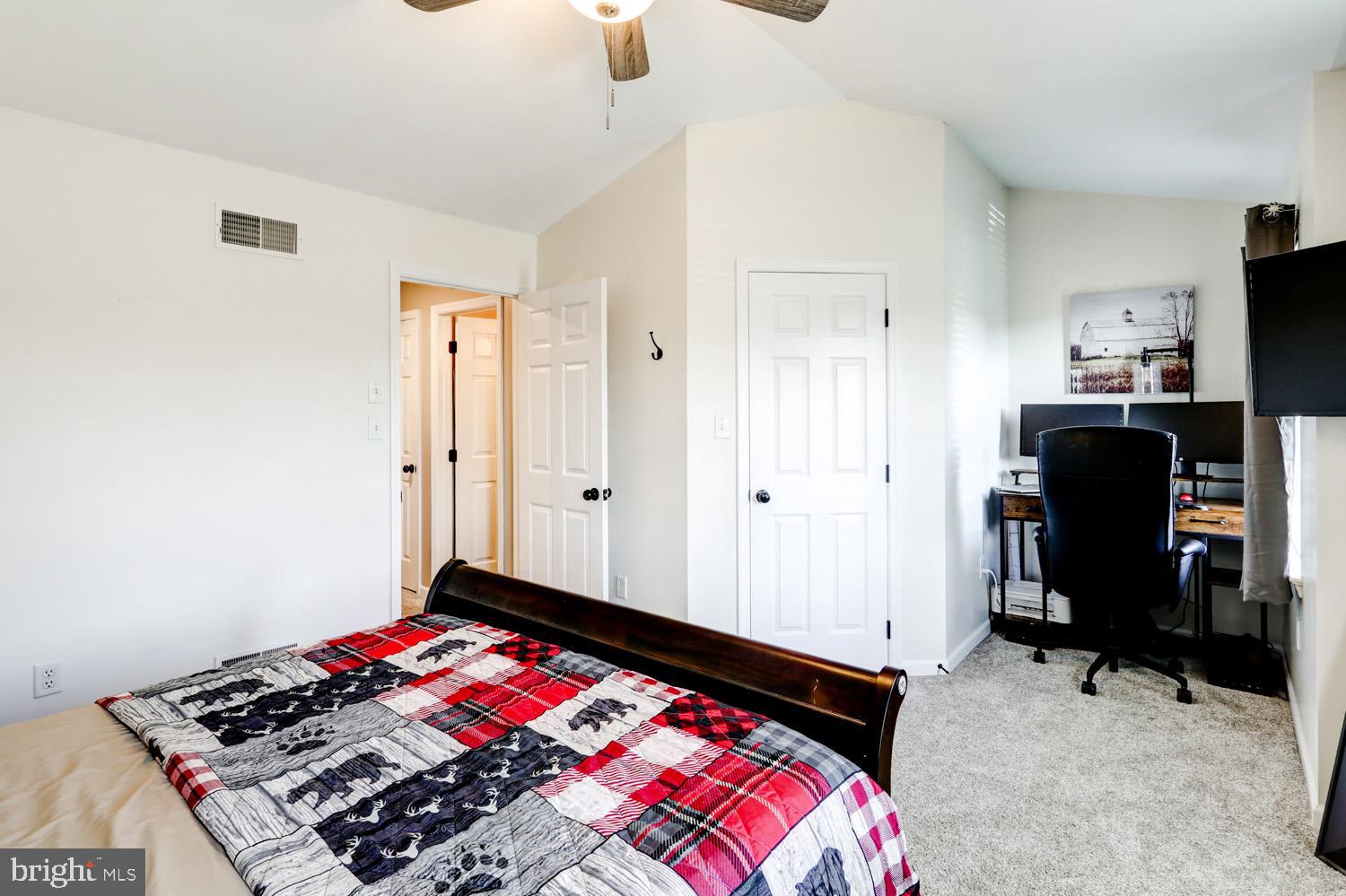 MALLARD PONDS - Residential