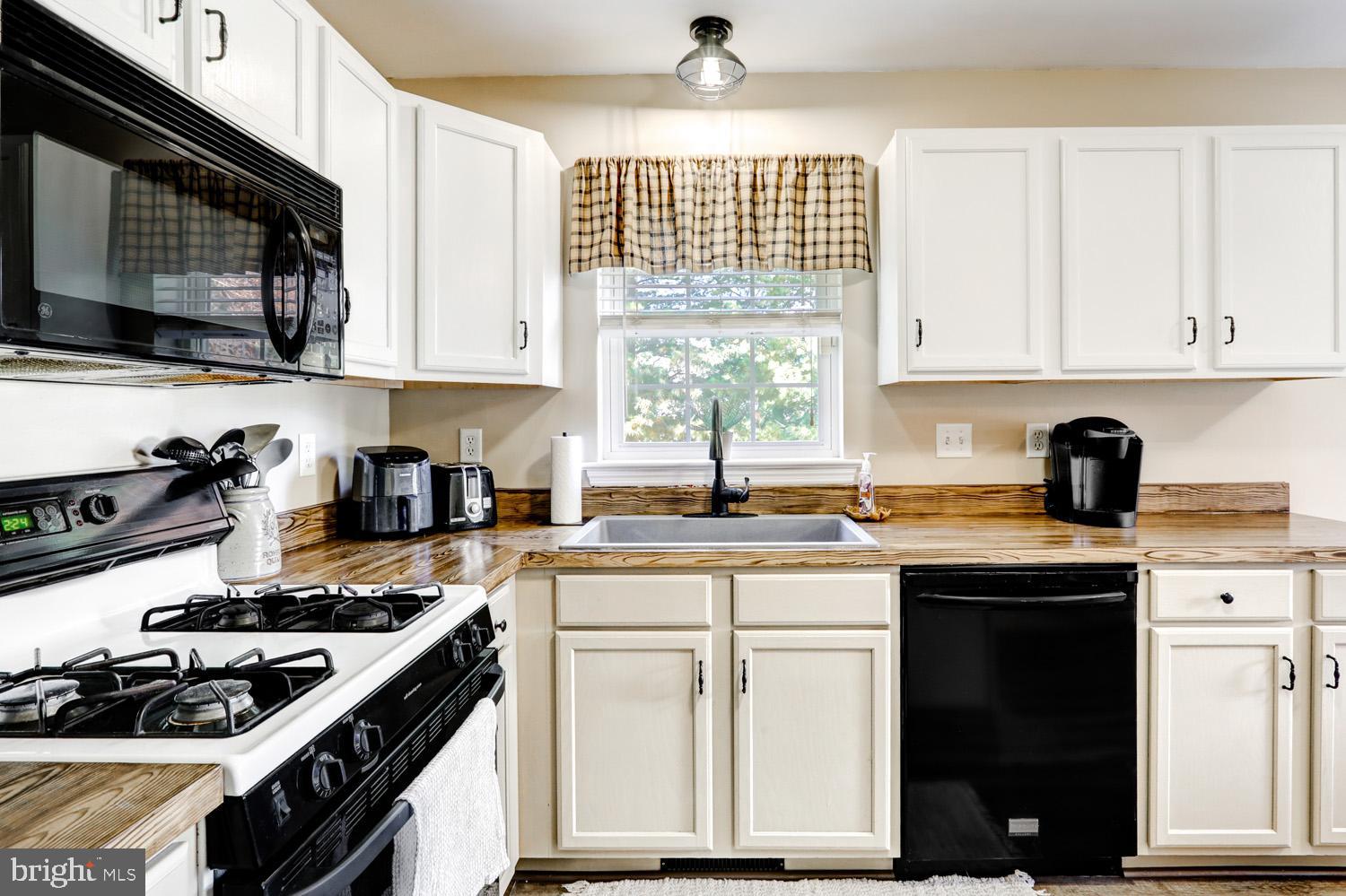 MALLARD PONDS - Residential