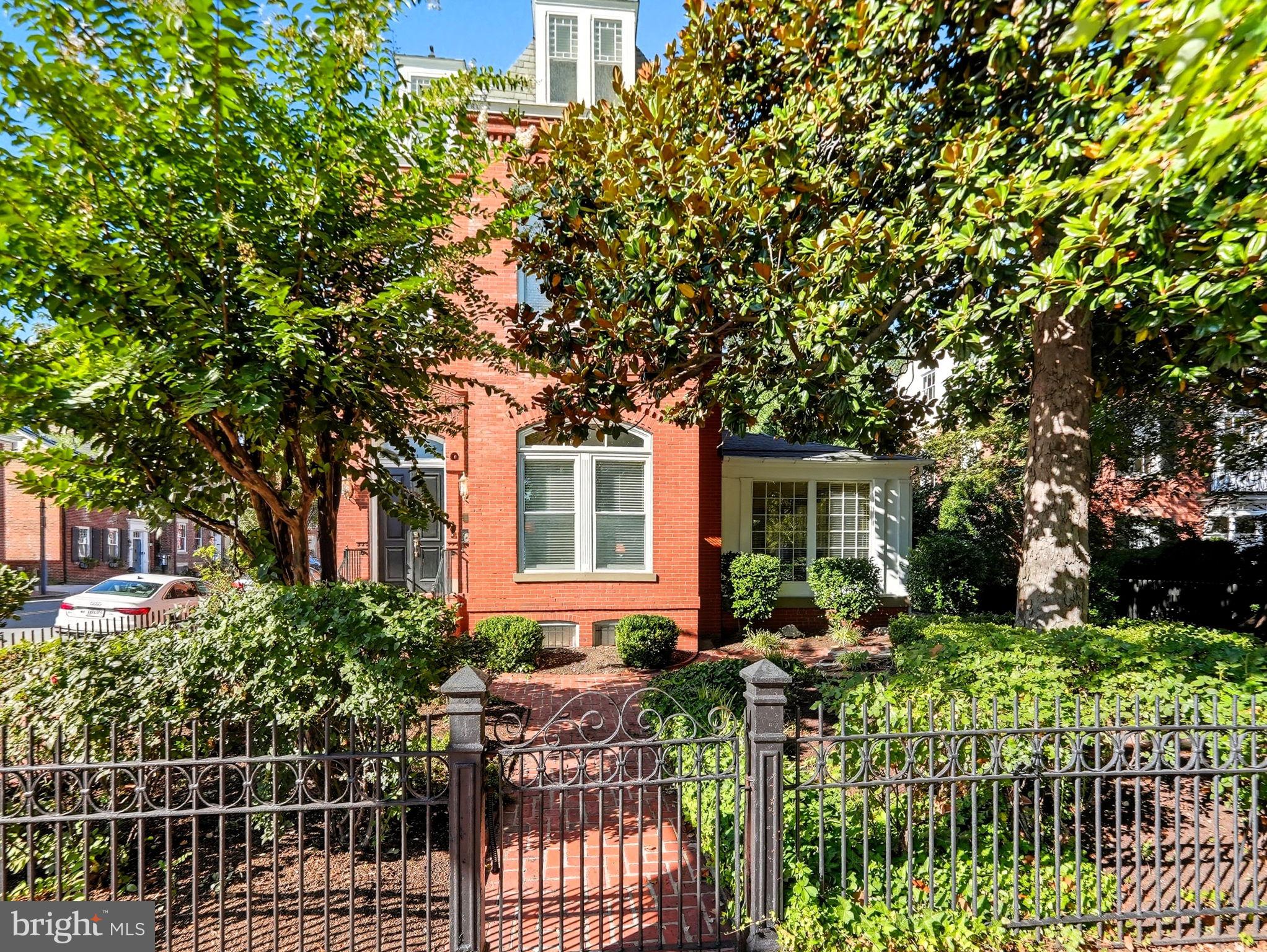 HISTORIC OLD TOWN - Residential