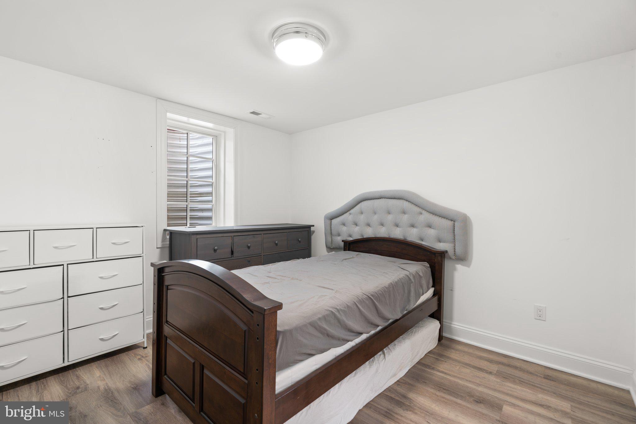 ROLLINGWOOD - Residential