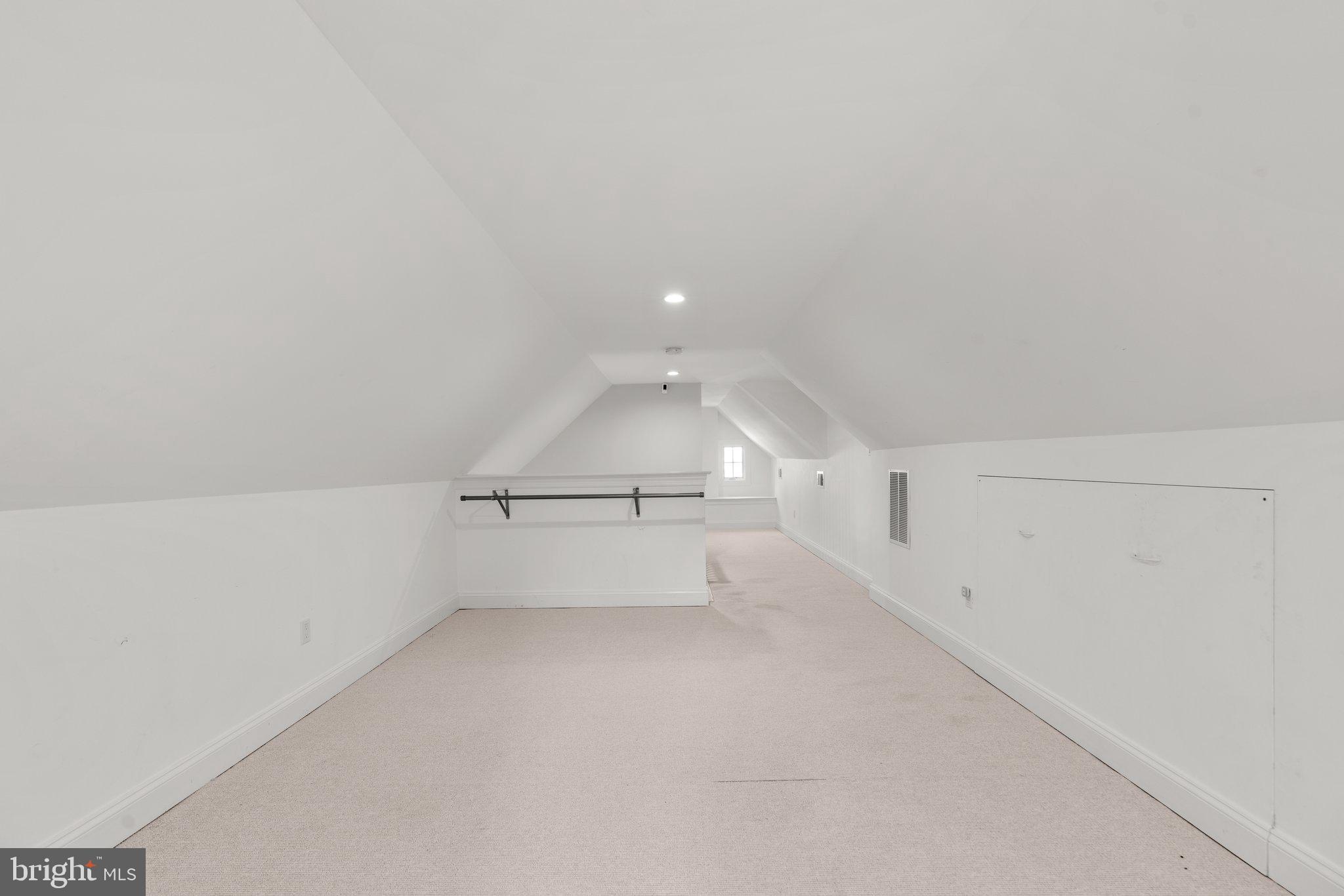 ROLLINGWOOD - Residential