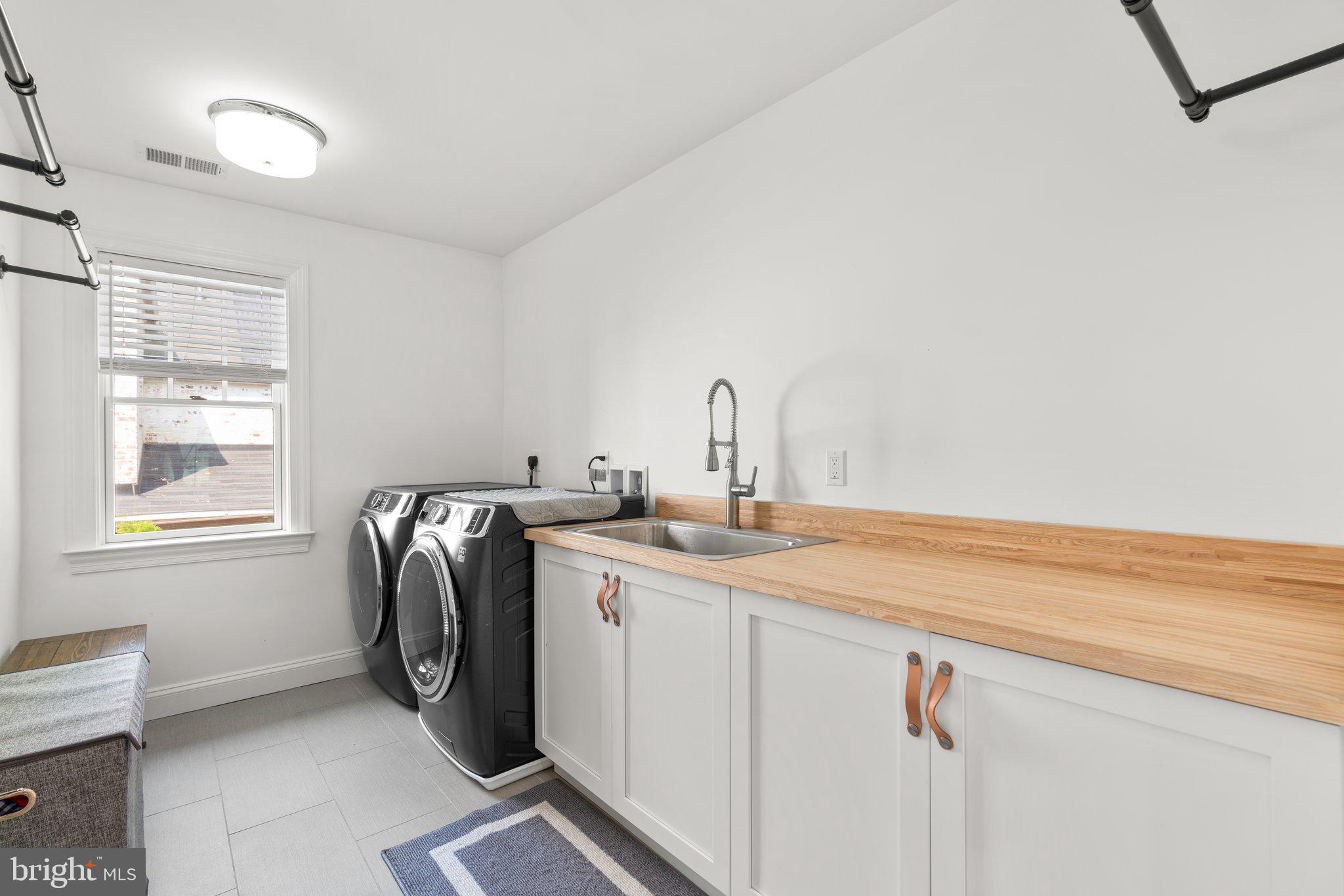 ROLLINGWOOD - Residential