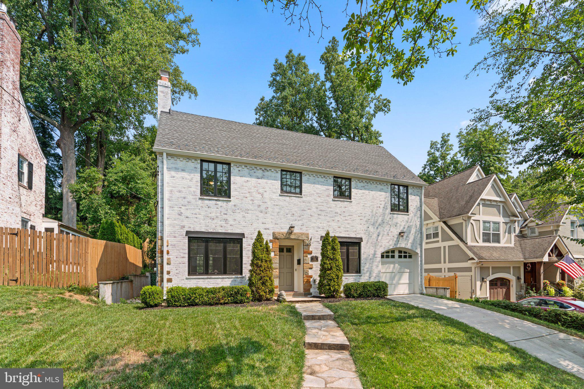 ROLLINGWOOD - Residential