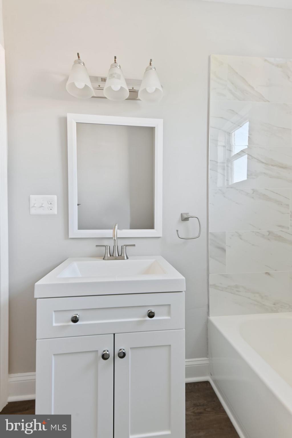 CARROLL-SOUTH HILTON - Residential