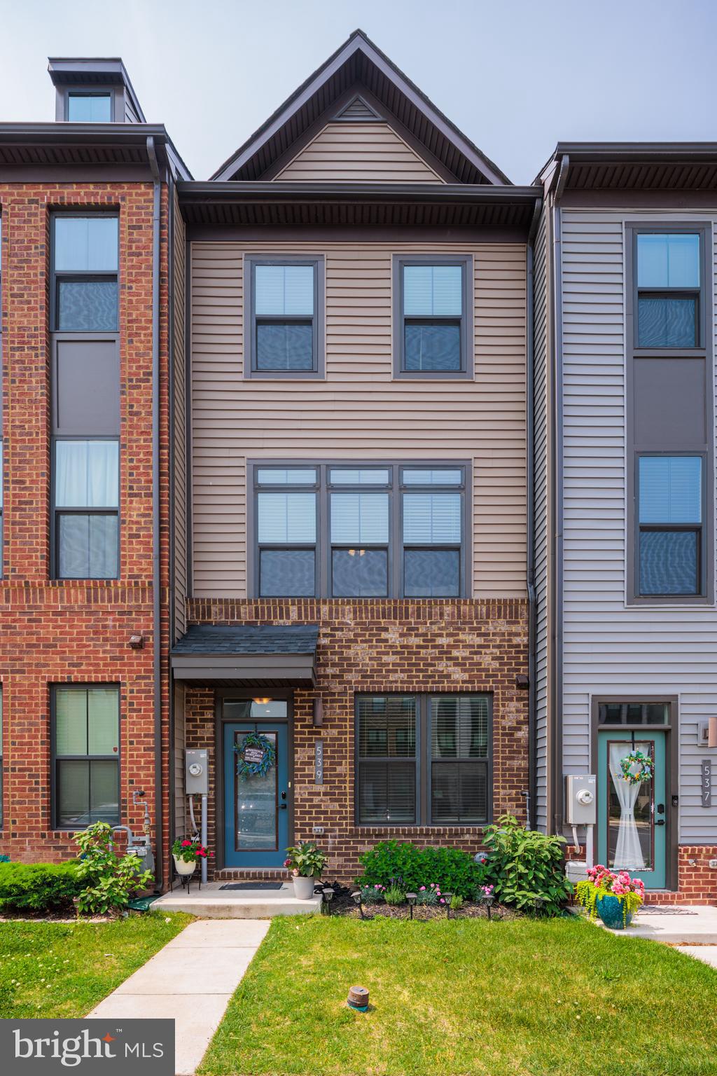 TANYARD SHORES - Residential Lease