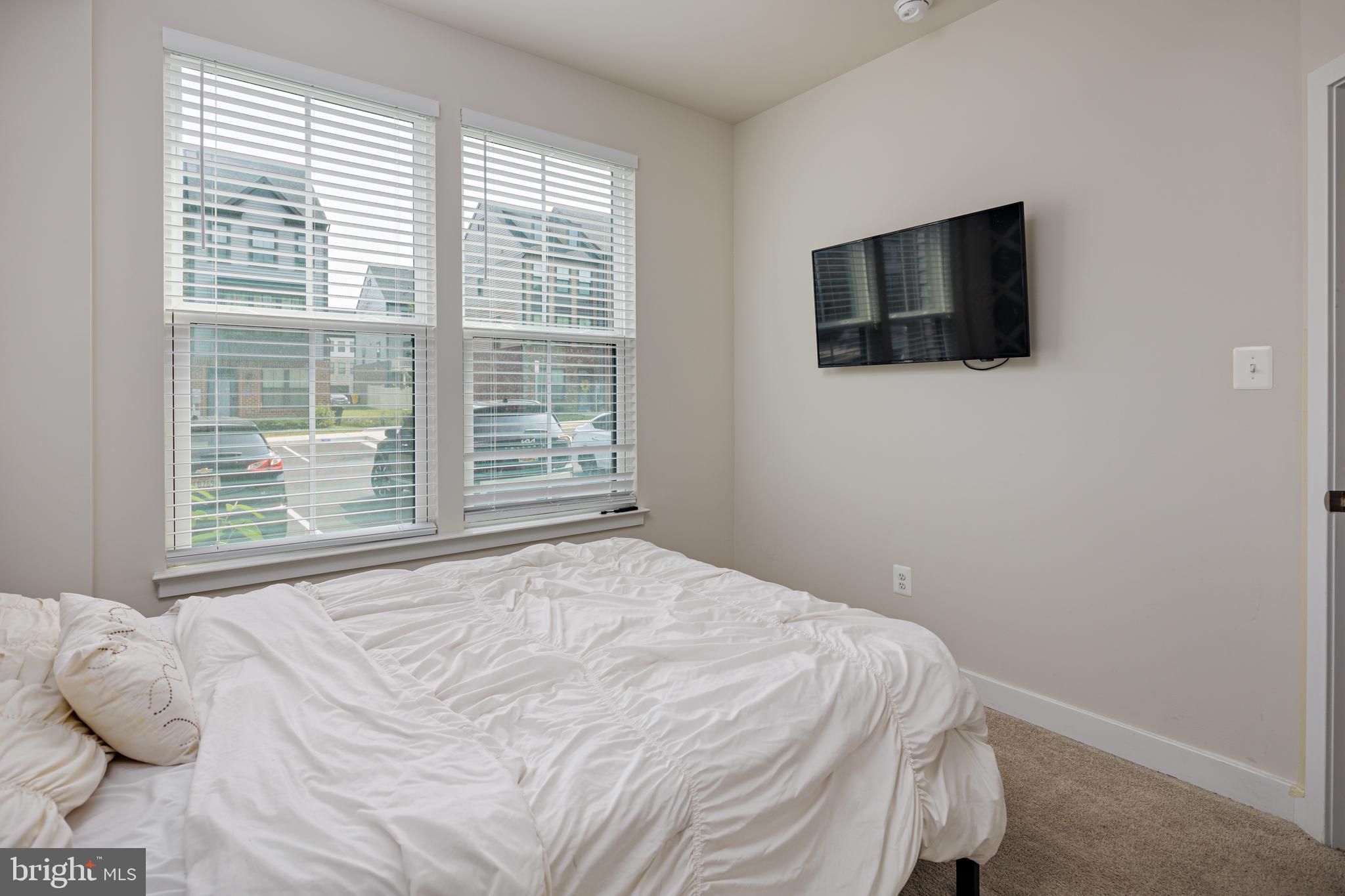 TANYARD SHORES - Residential Lease