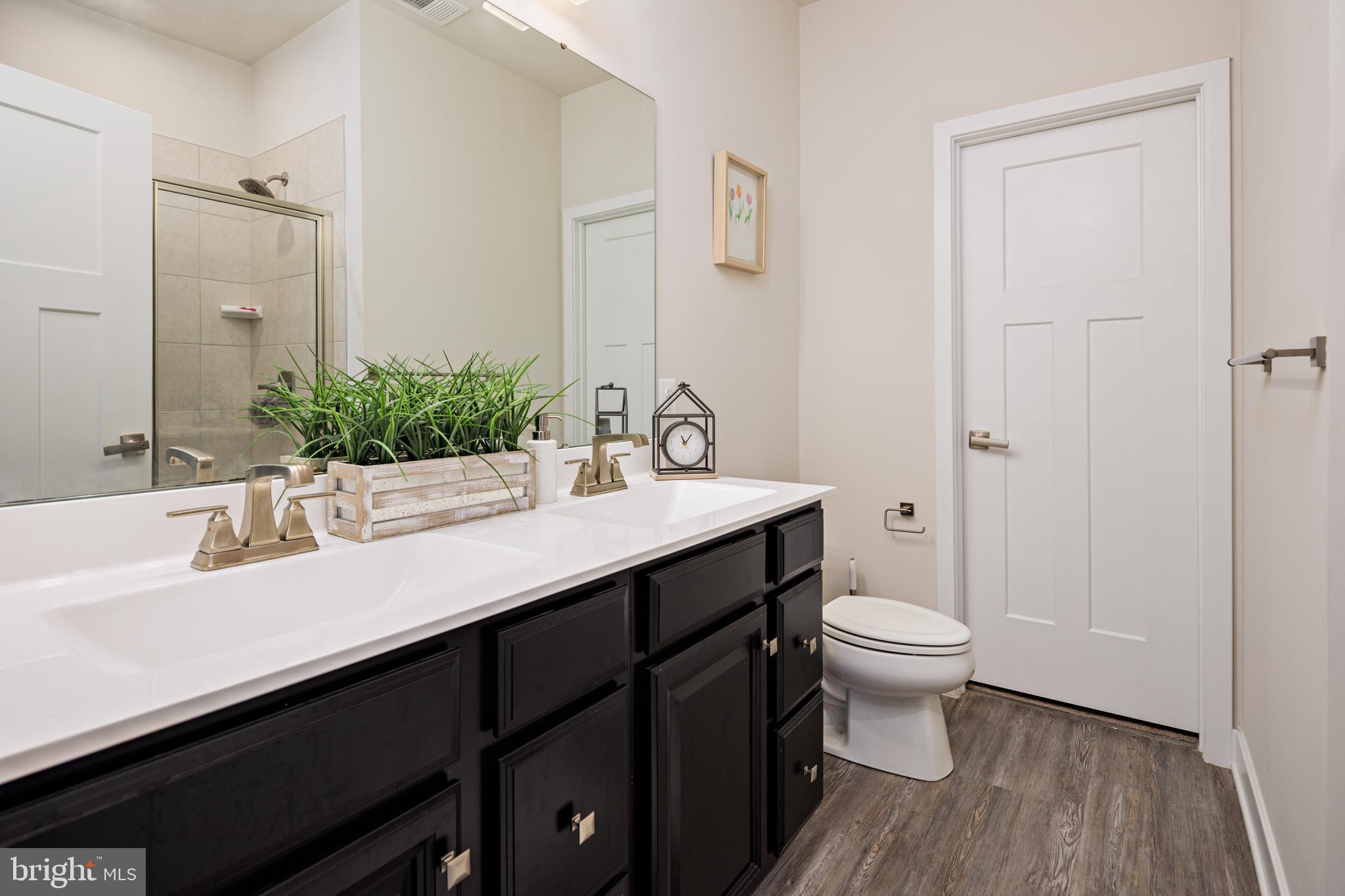 TANYARD SHORES - Residential Lease