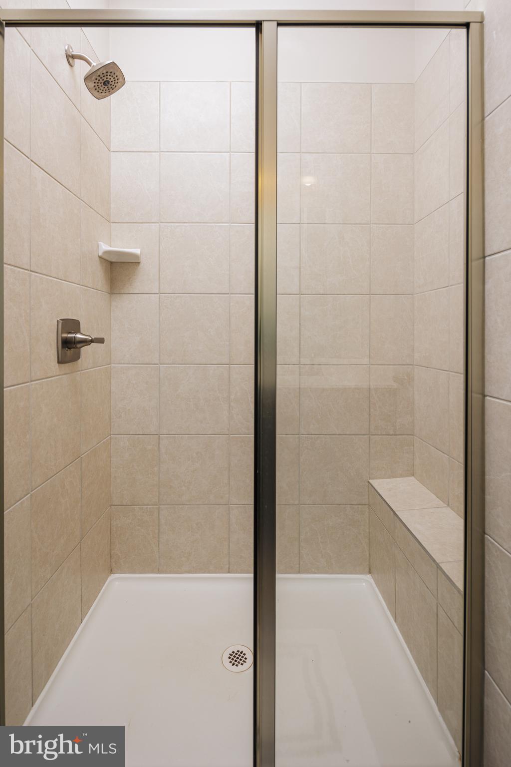 TANYARD SHORES - Residential Lease