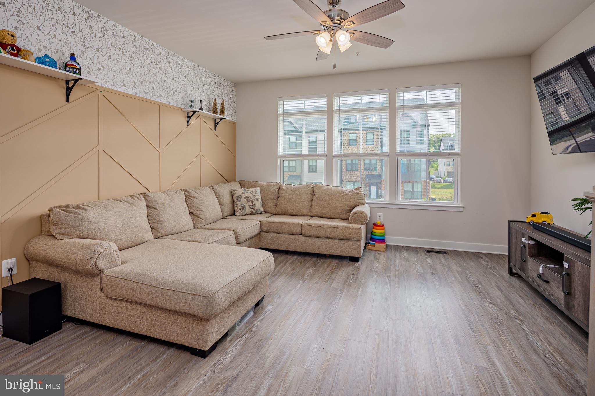 TANYARD SHORES - Residential Lease