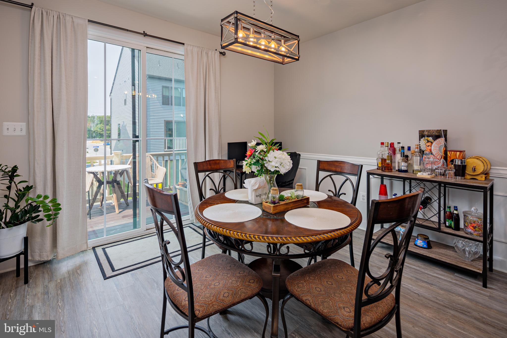 TANYARD SHORES - Residential Lease