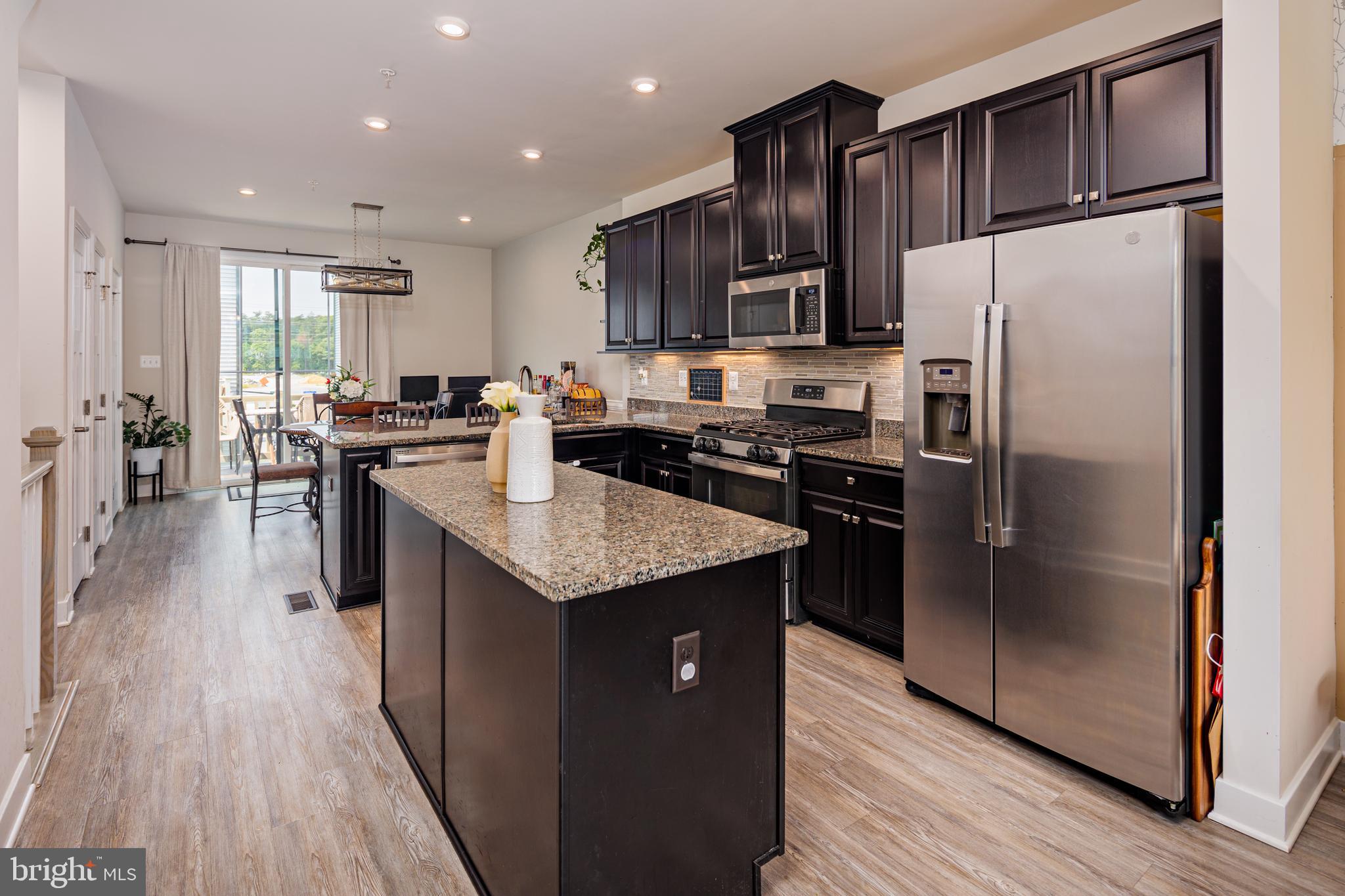 TANYARD SHORES - Residential Lease