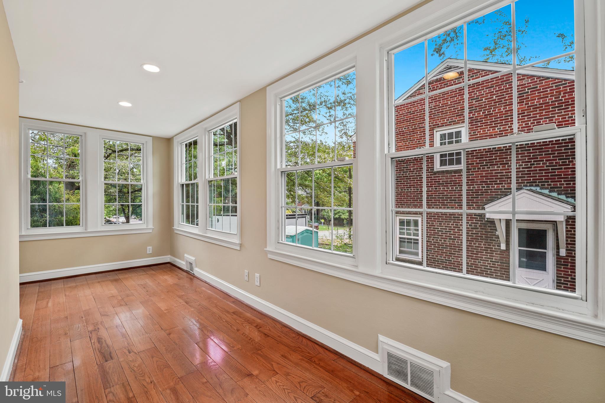 TAKOMA PARK - Residential