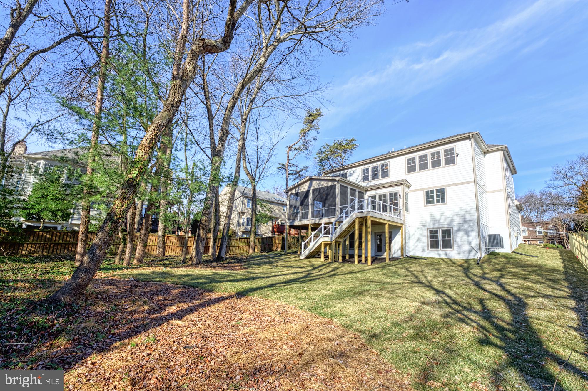 805 GLYNDON STREET SE