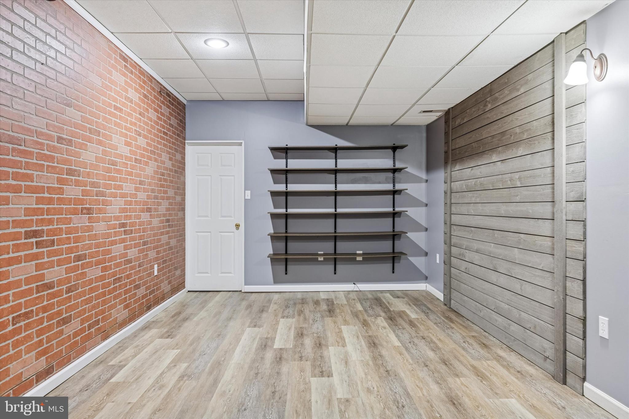 WILLOW WOODS - Residential