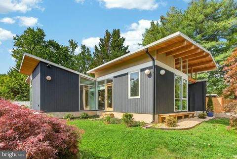 Photo of 7905 Sycamore Drive, FALLS CHURCH, VA 22042 (MLS # VAFX2303692)