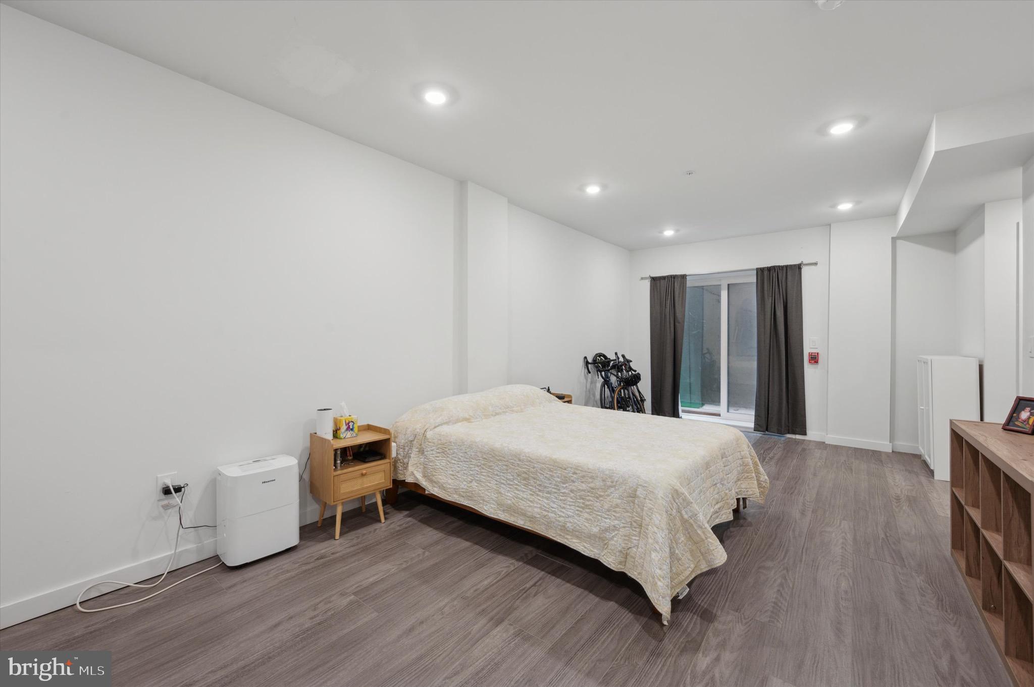 FAIRMOUNT - Residential Lease