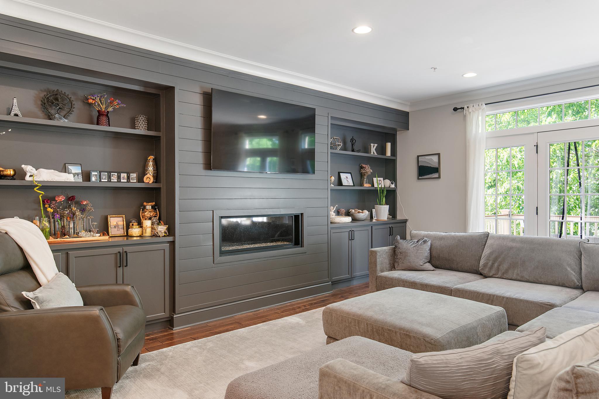 138 MERRIMACK WAY