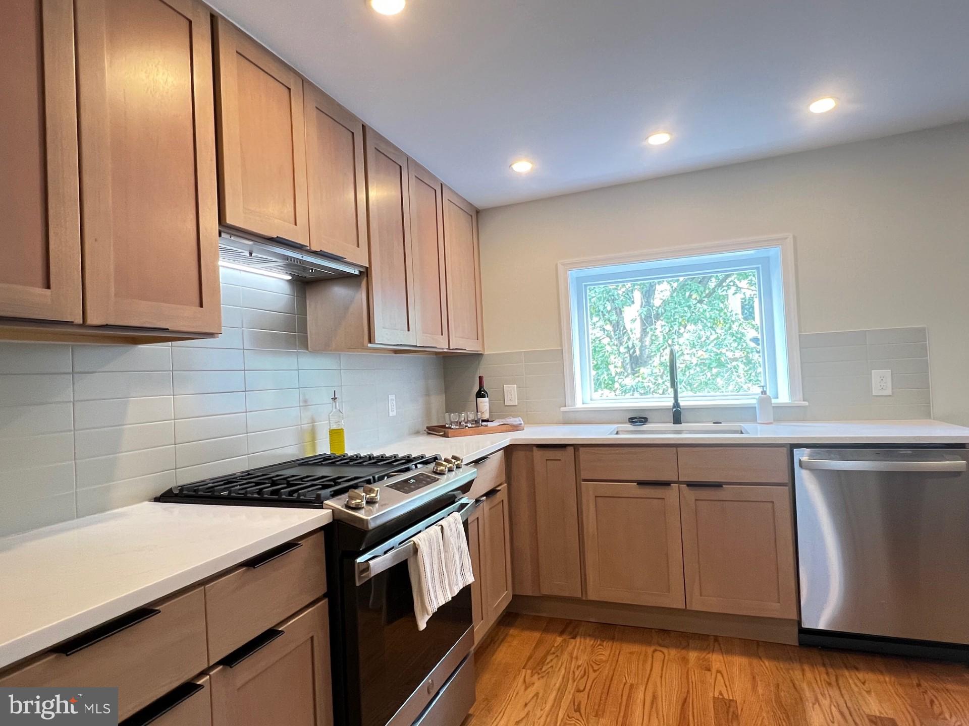 MANAYUNK - Residential Lease