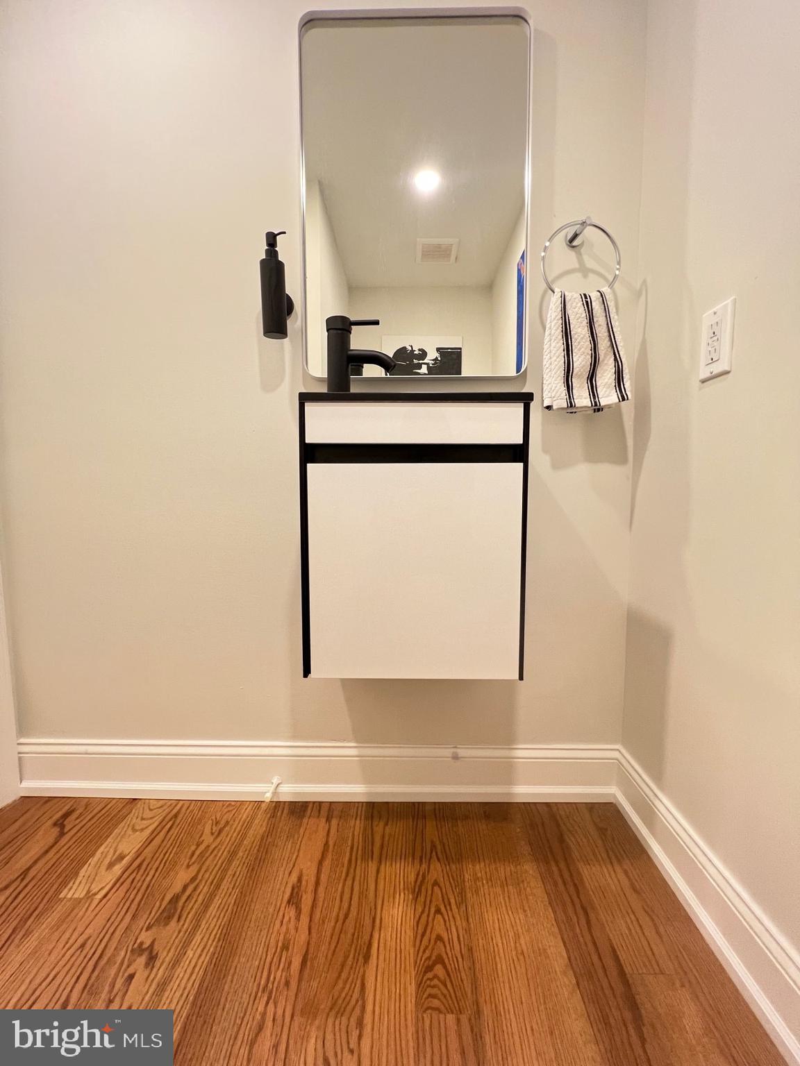 MANAYUNK - Residential Lease