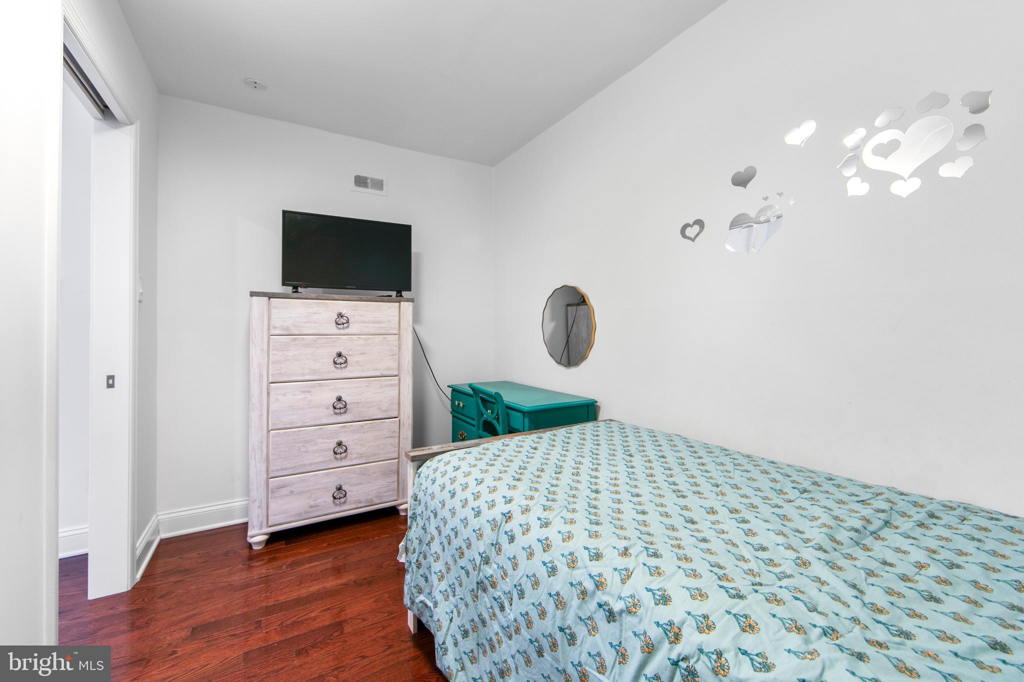 HEADLEY TRACE - Residential