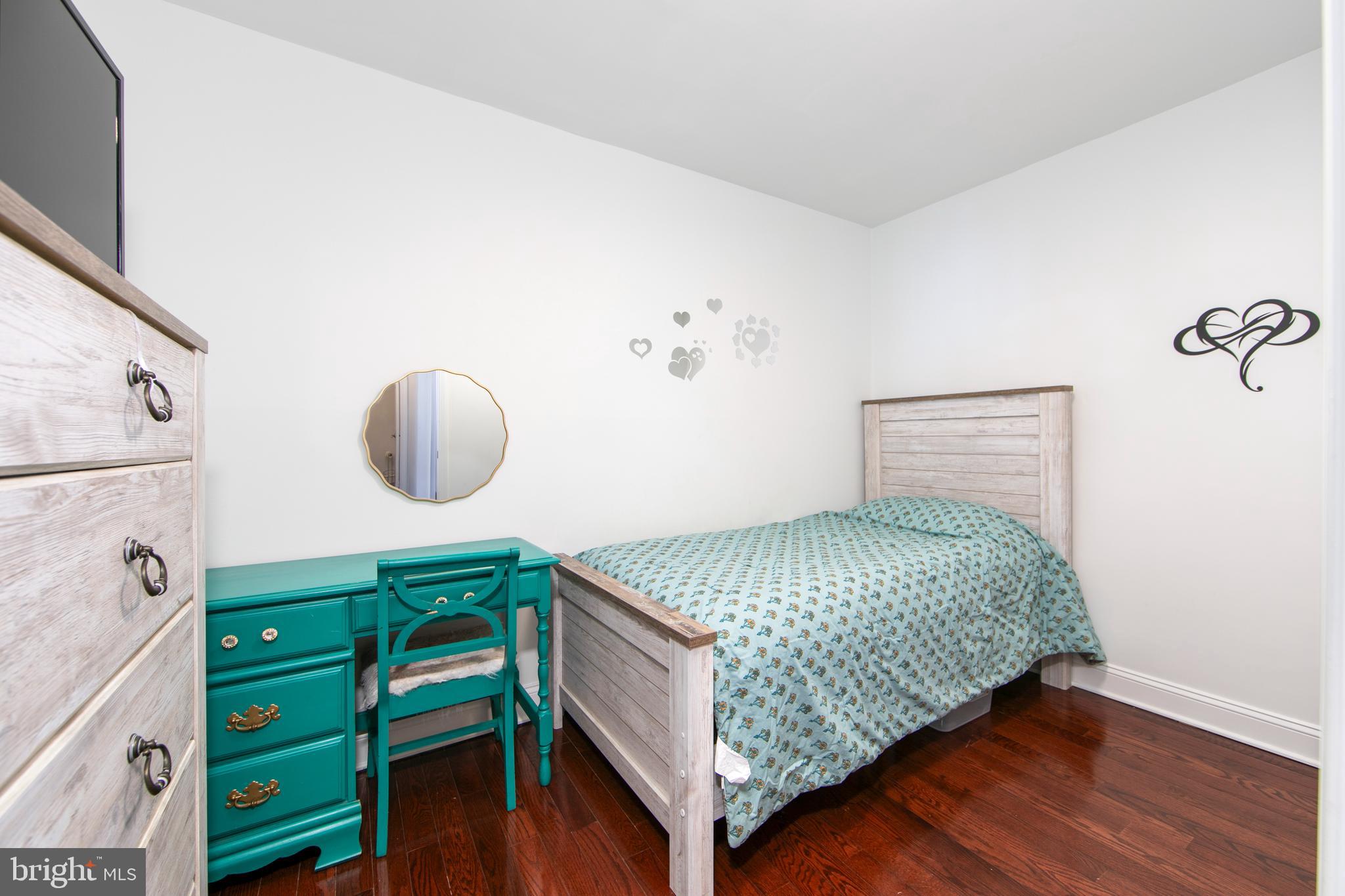 HEADLEY TRACE - Residential