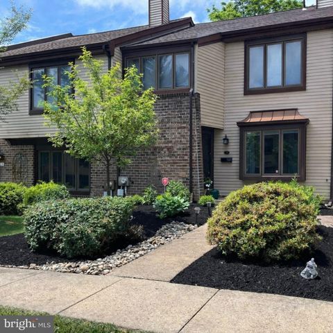 17 ESSEX PLACE NEWTOWN PA 18940