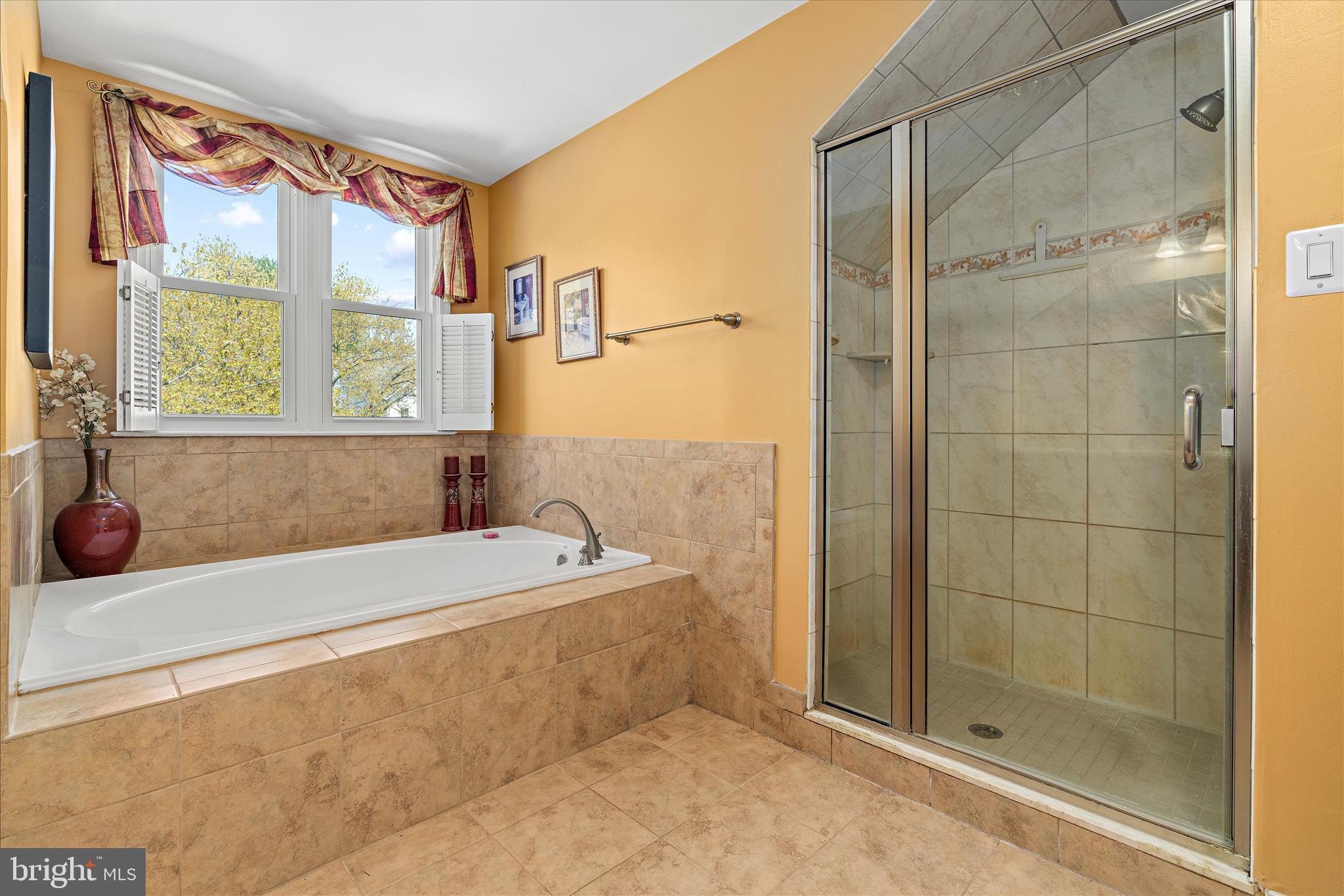 GREENS OF CROFTON - Residential