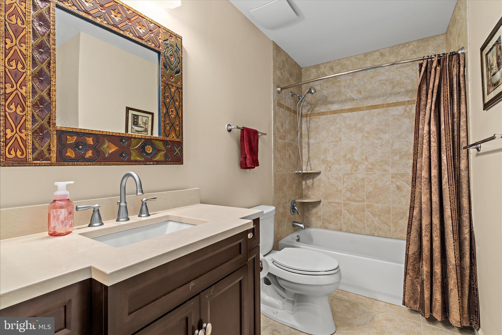 GREENS OF CROFTON - Residential