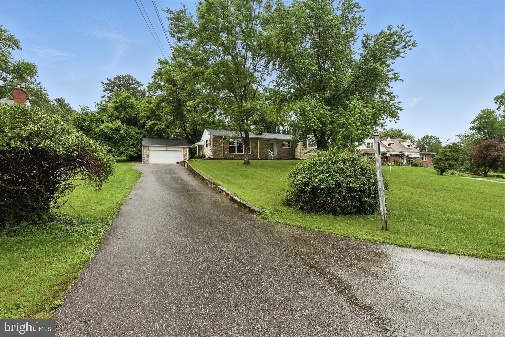 WINDSOR  MILL - Residential