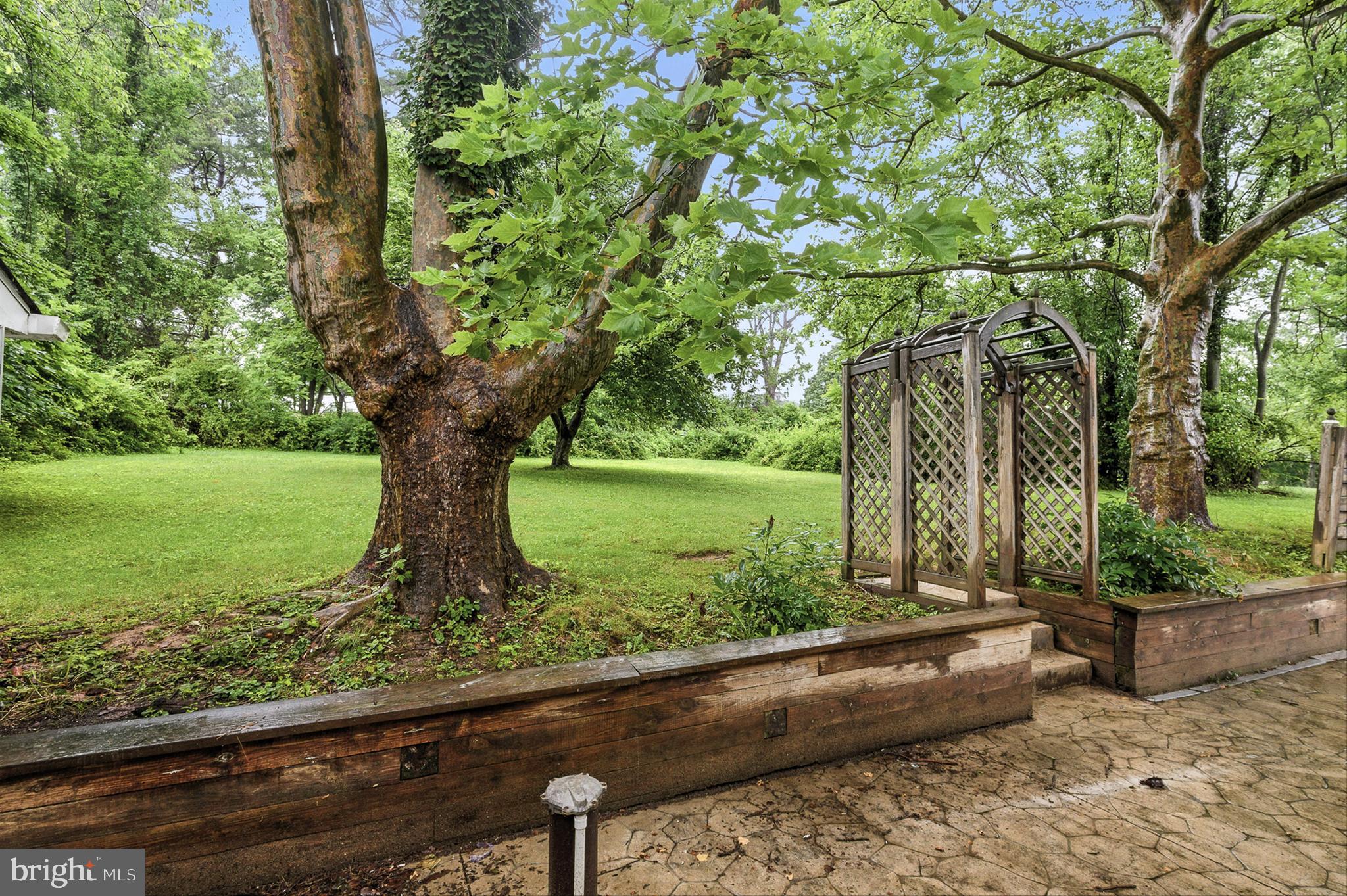 WINDSOR  MILL - Residential