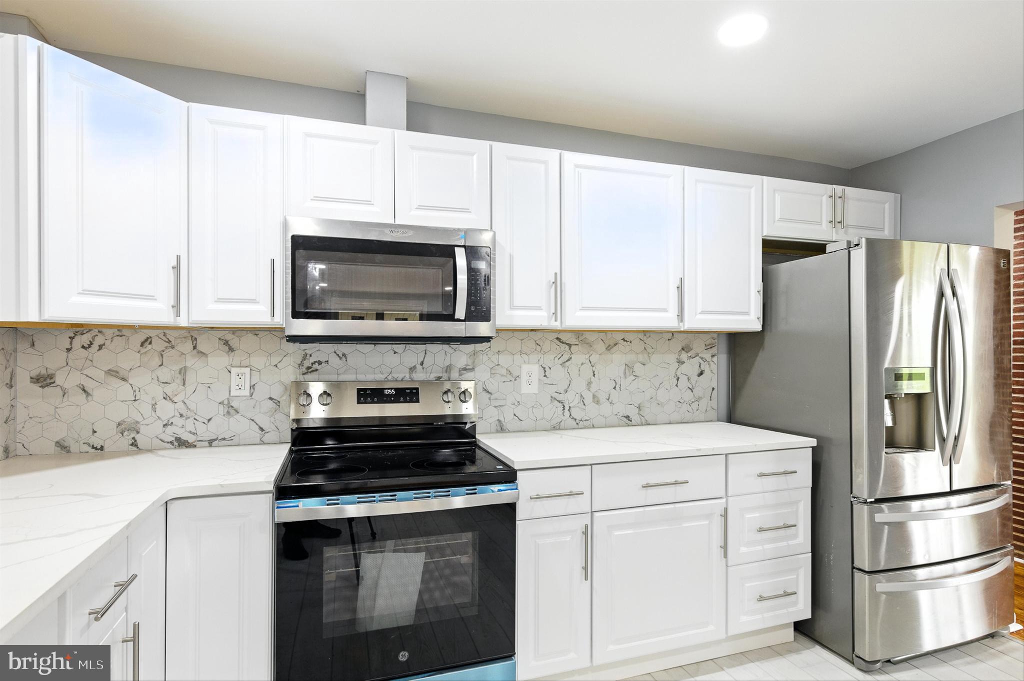 WINDSOR  MILL - Residential