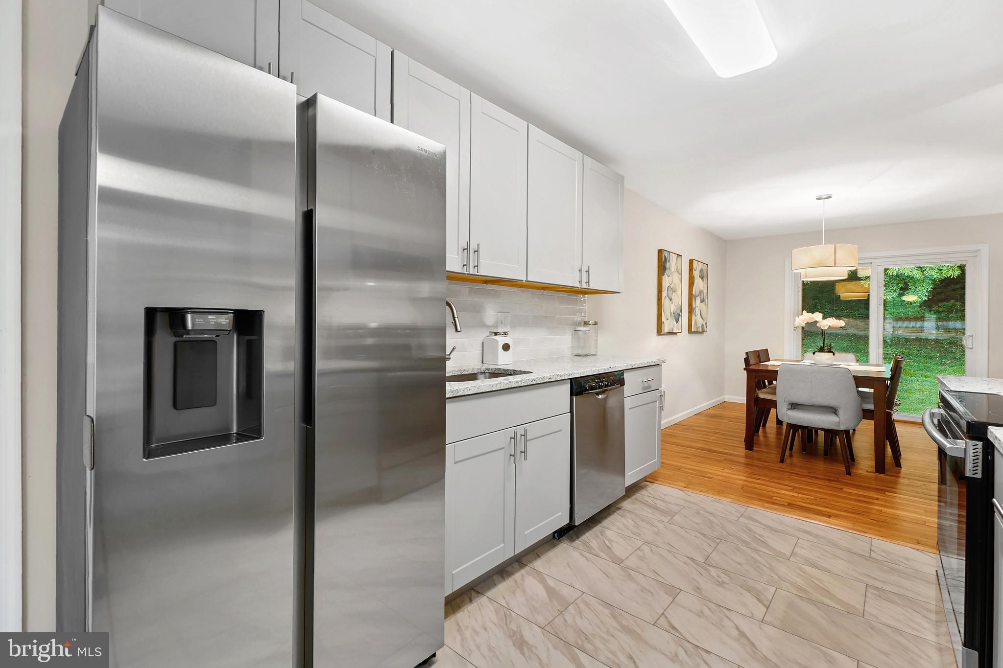 MANOR WOODS - Residential