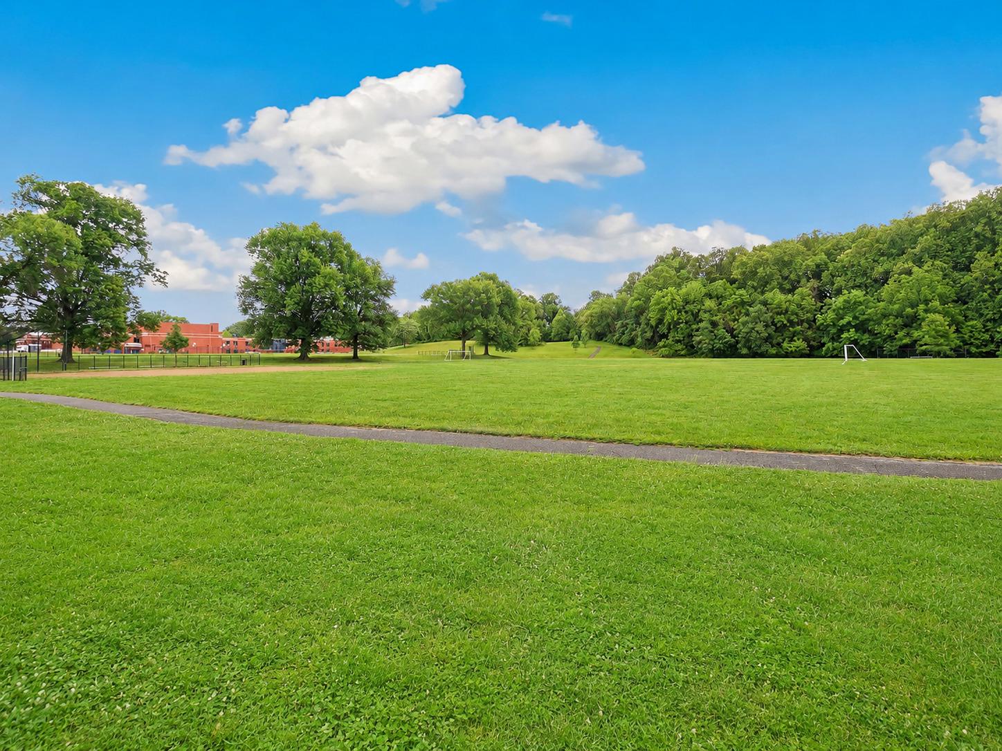 MANOR WOODS - Residential