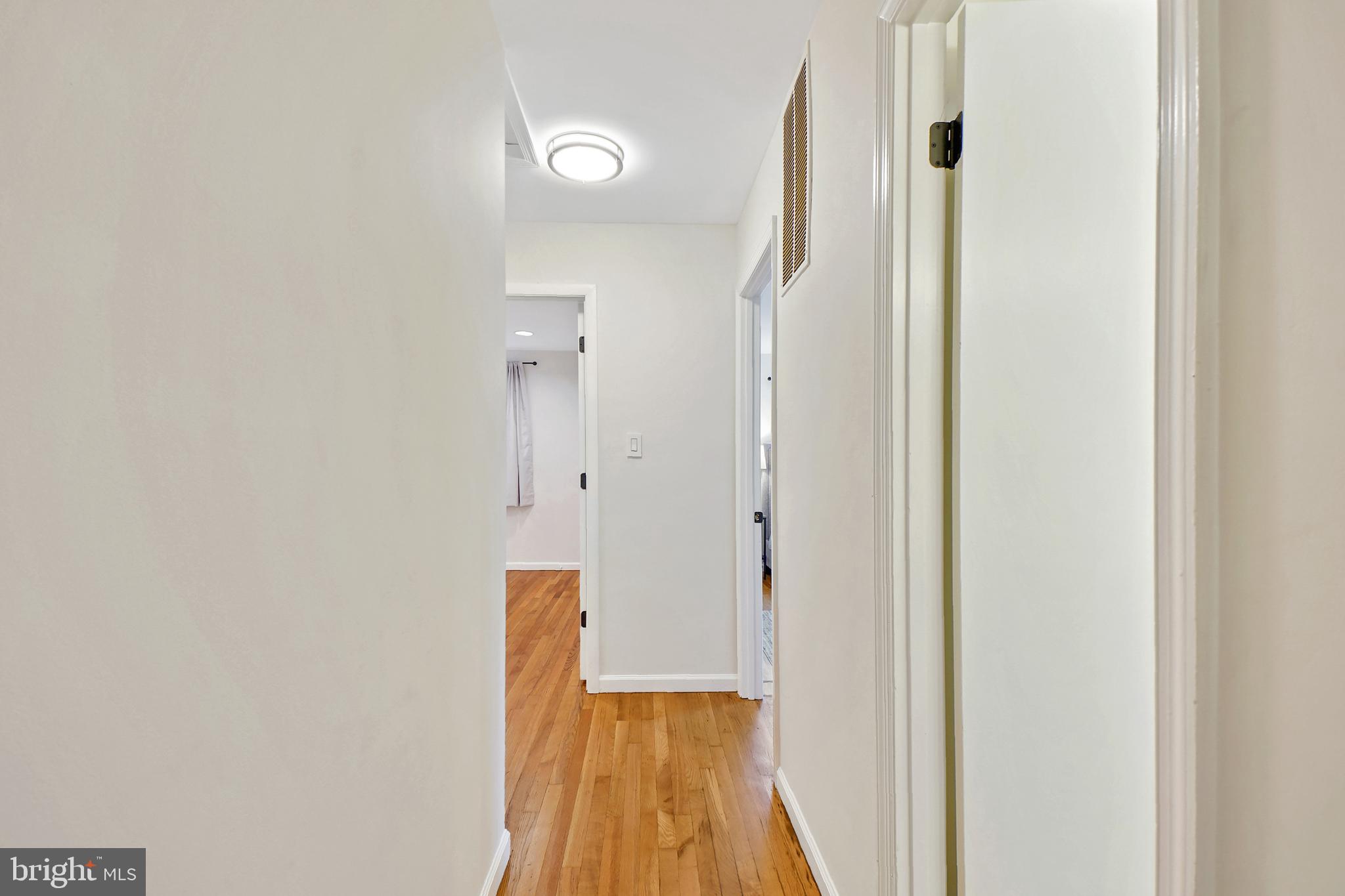 MANOR WOODS - Residential