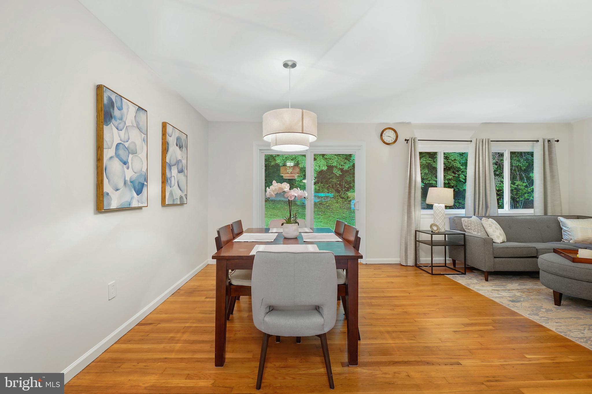 MANOR WOODS - Residential