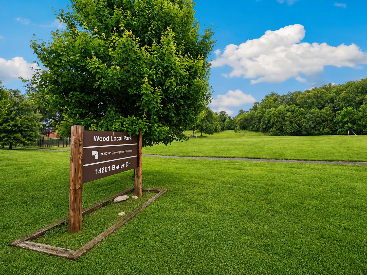 MANOR WOODS - Residential