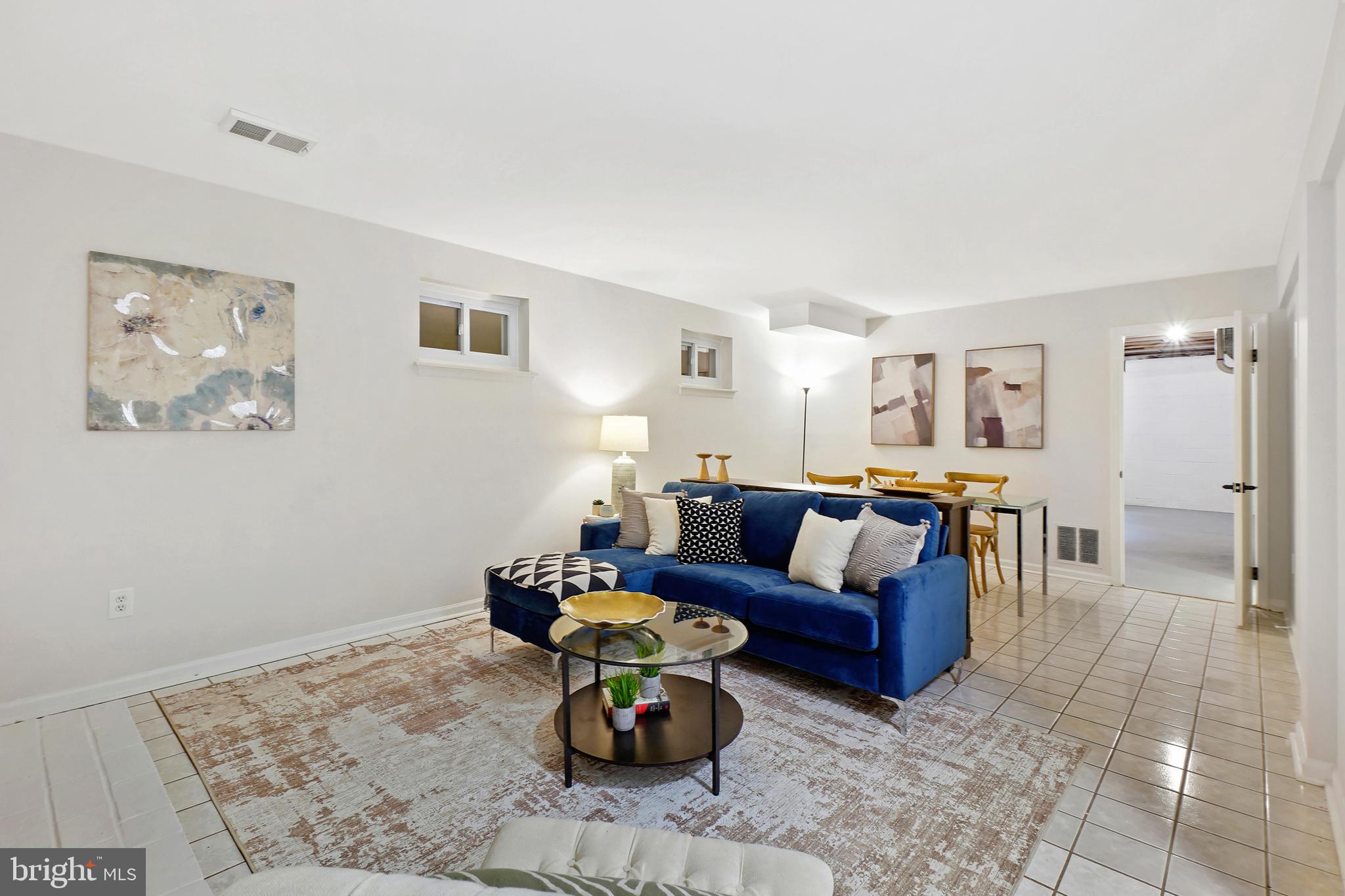 MANOR WOODS - Residential