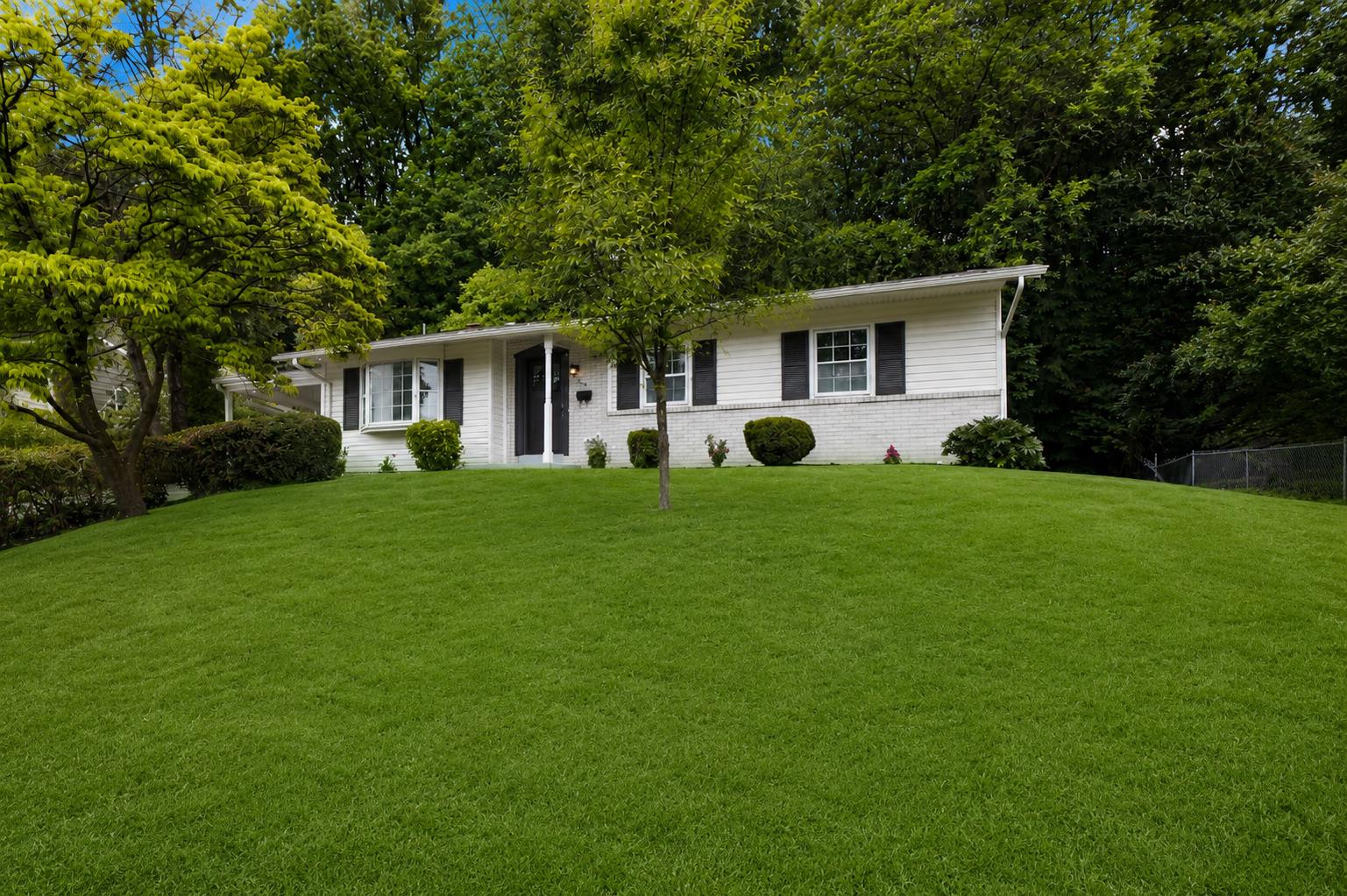 MANOR WOODS - Residential