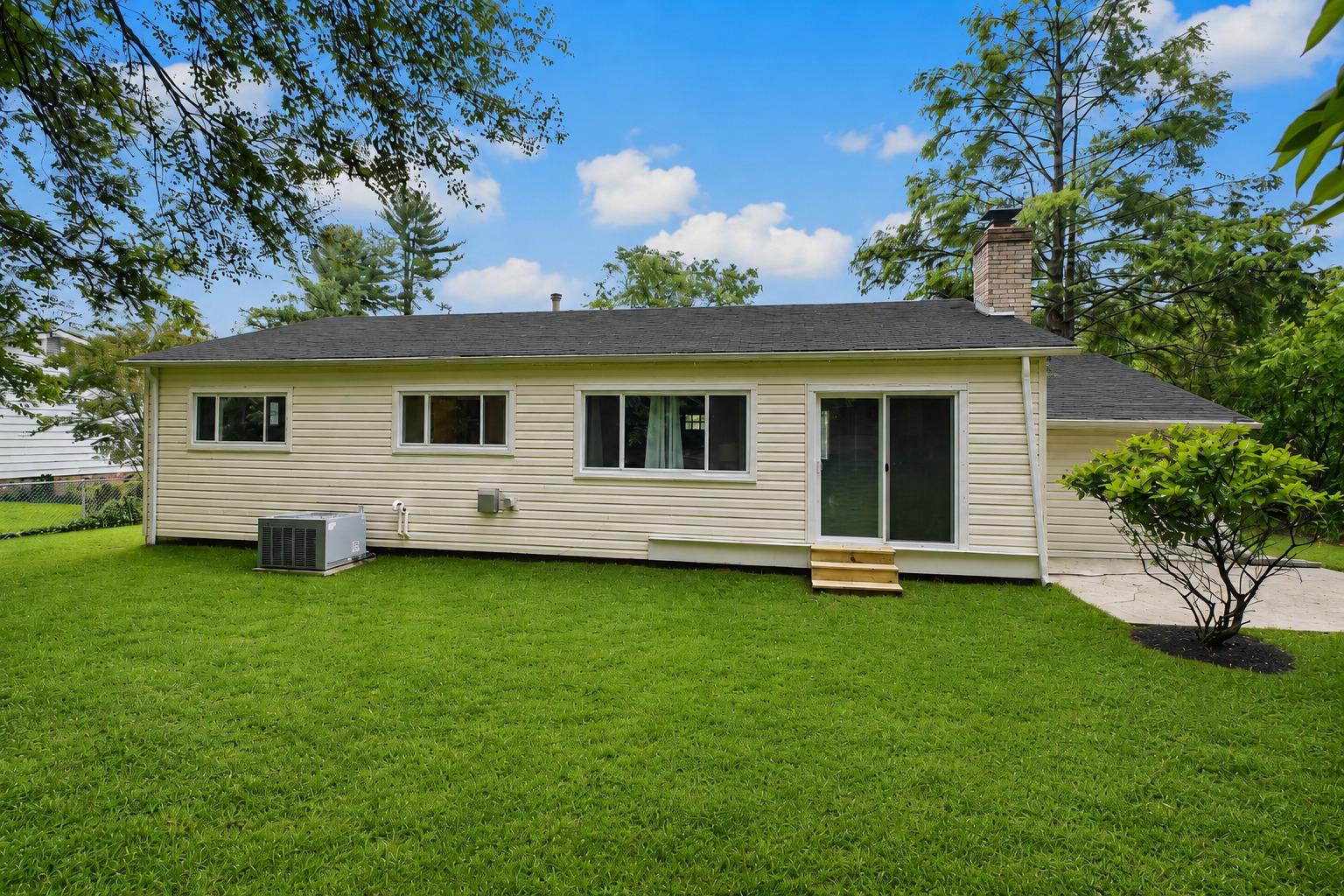 MANOR WOODS - Residential