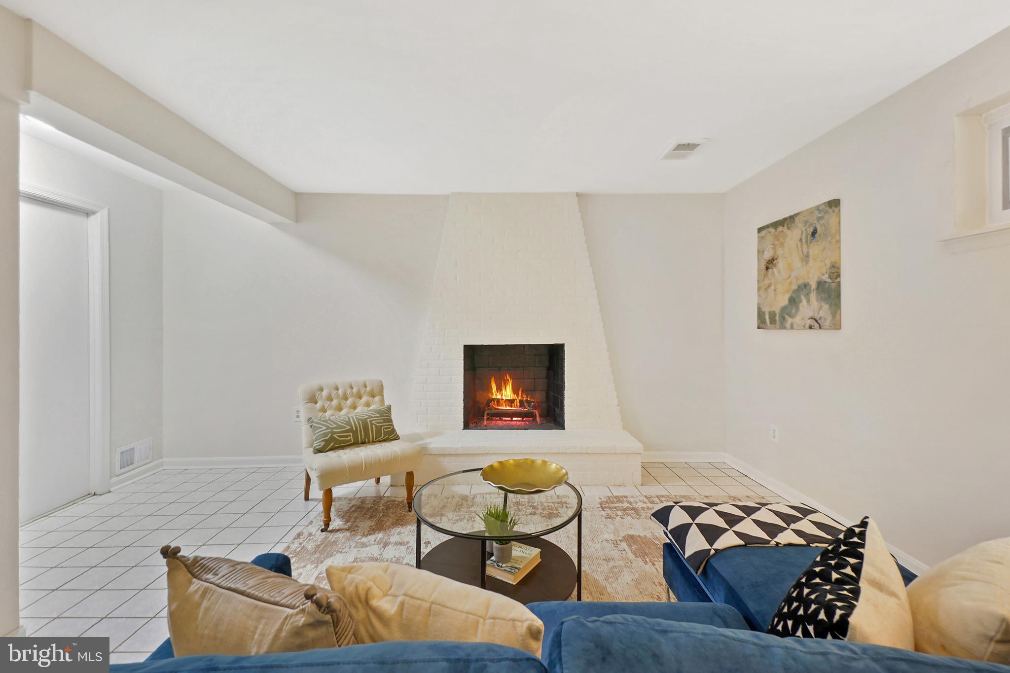 MANOR WOODS - Residential