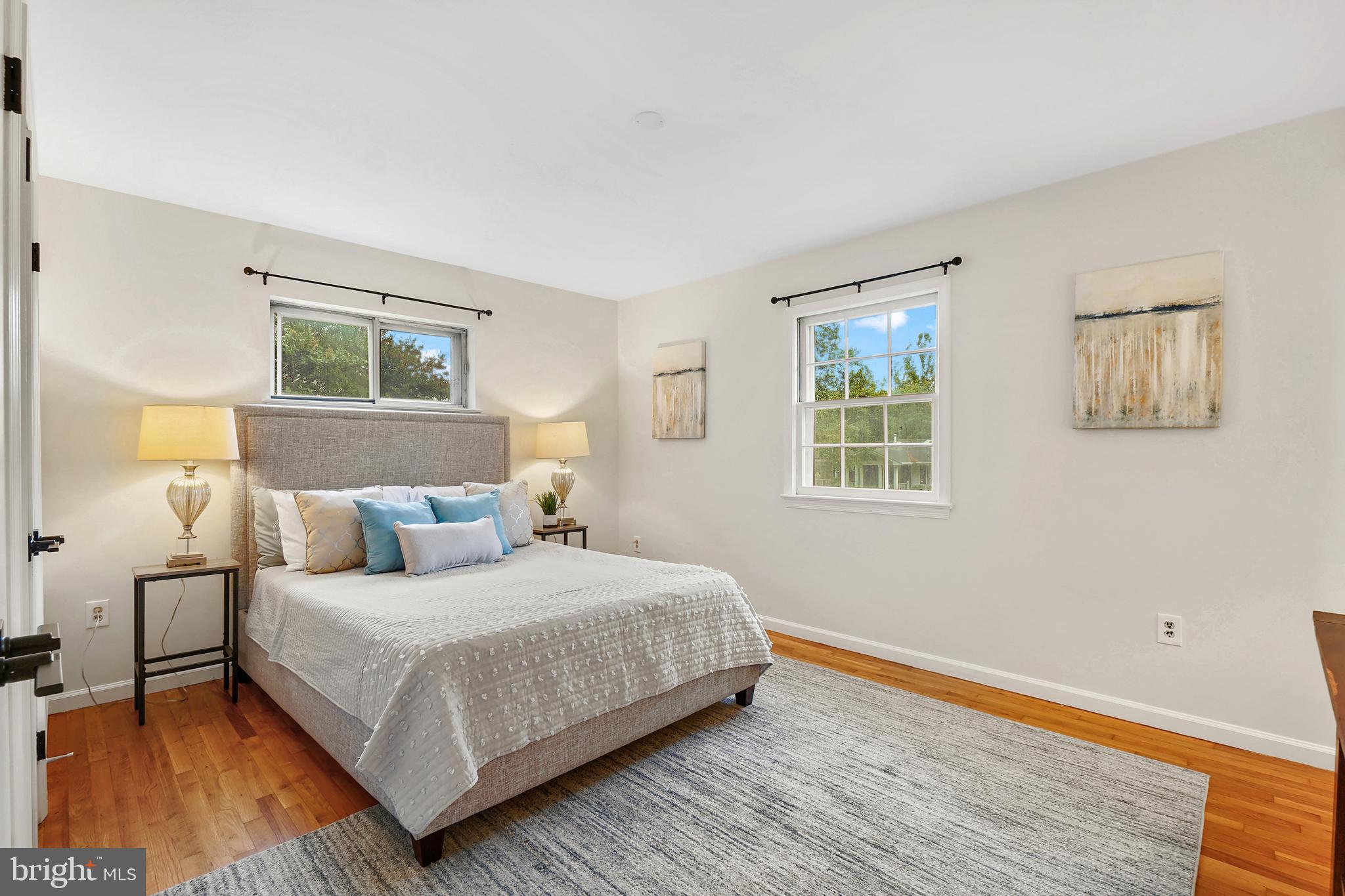 MANOR WOODS - Residential