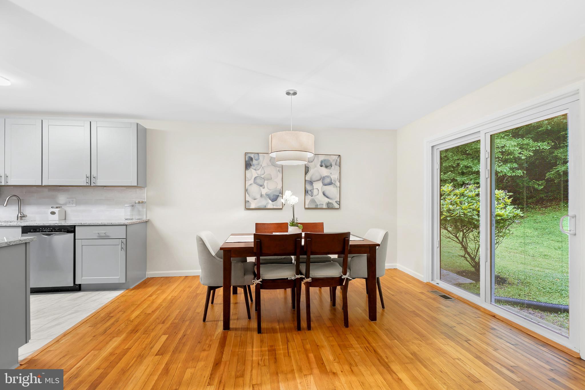MANOR WOODS - Residential
