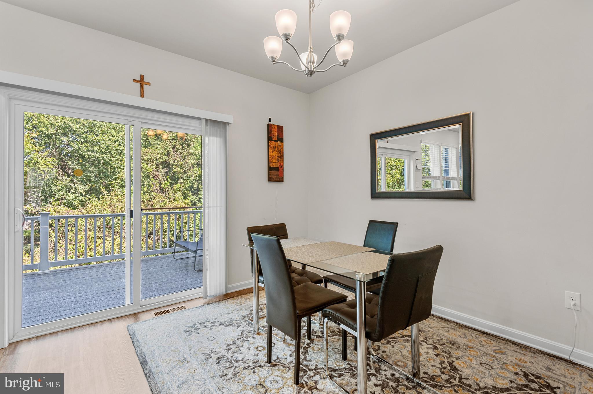 SEVERN MEADOWS - Residential