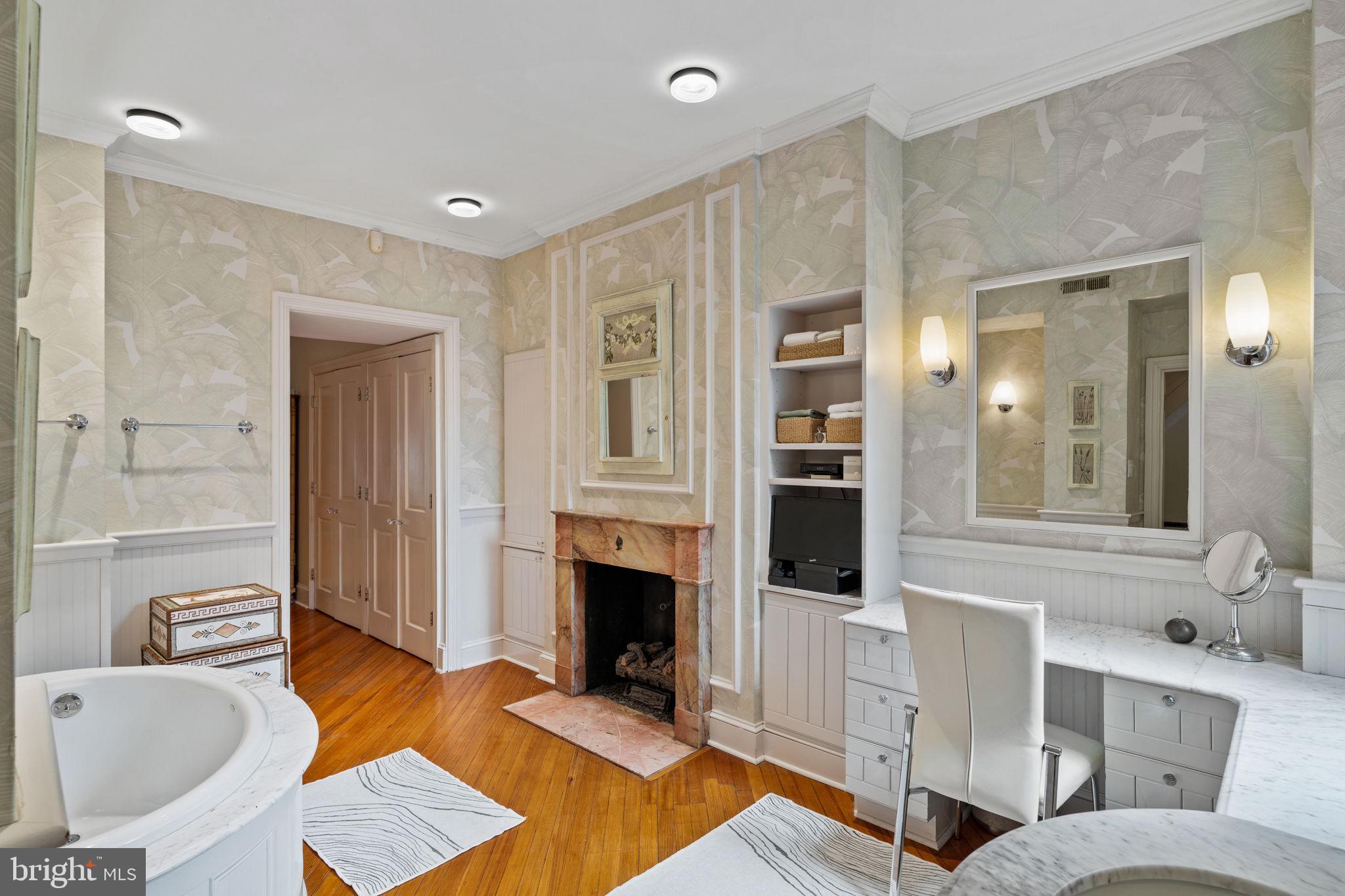 RITTENHOUSE SQUARE - Residential