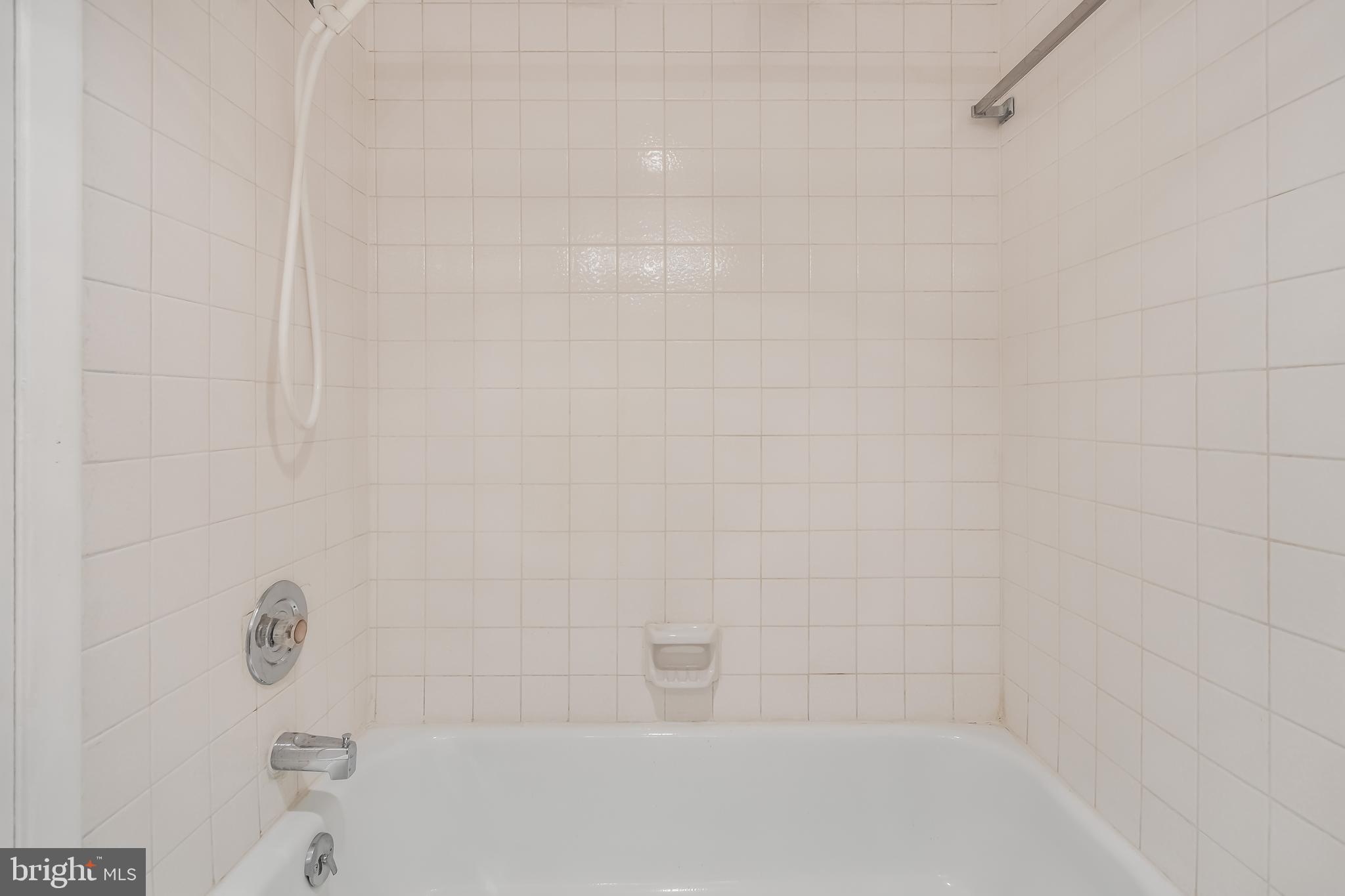 ADELPHI - Residential