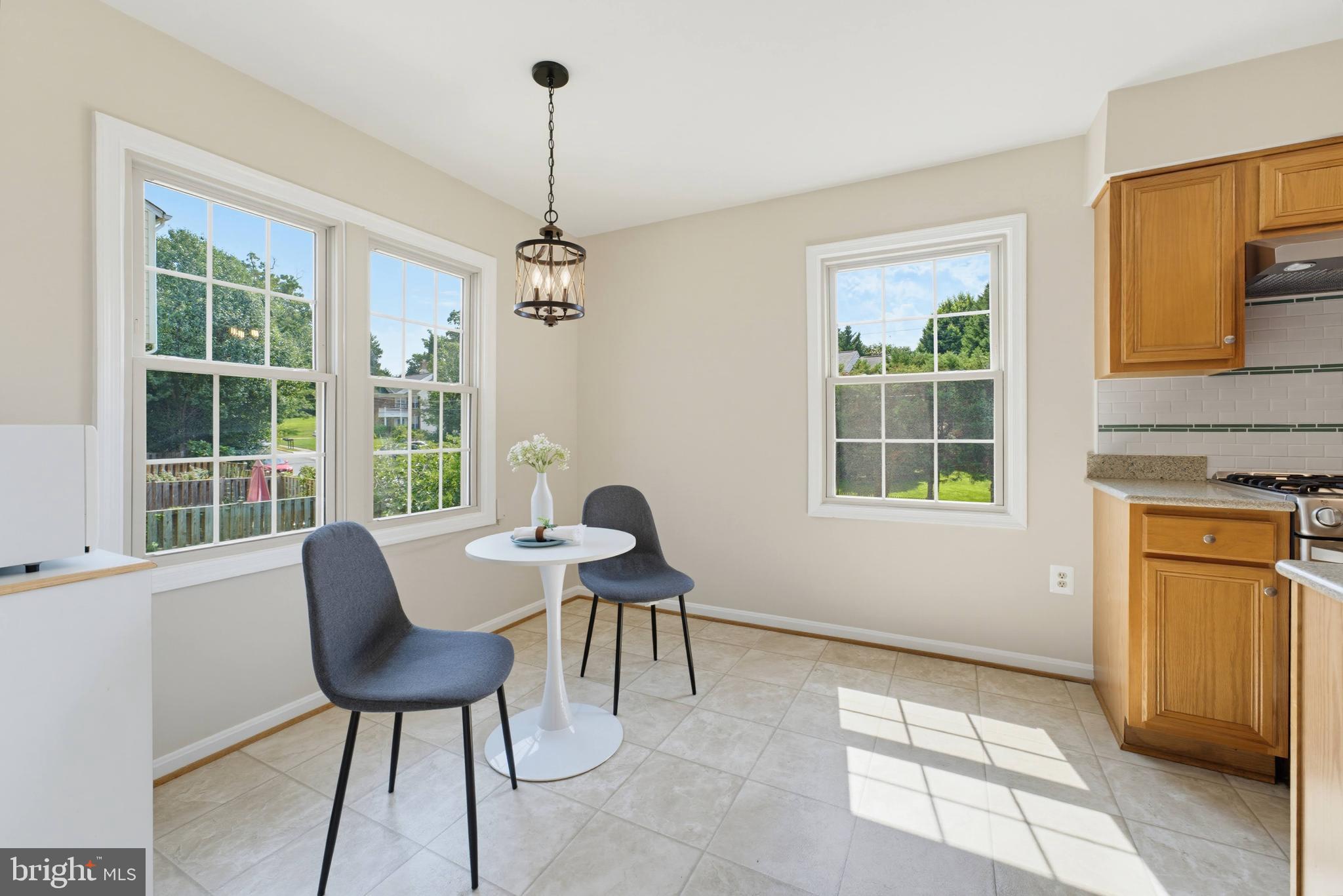 4918 VAN WALBEEK PLACE