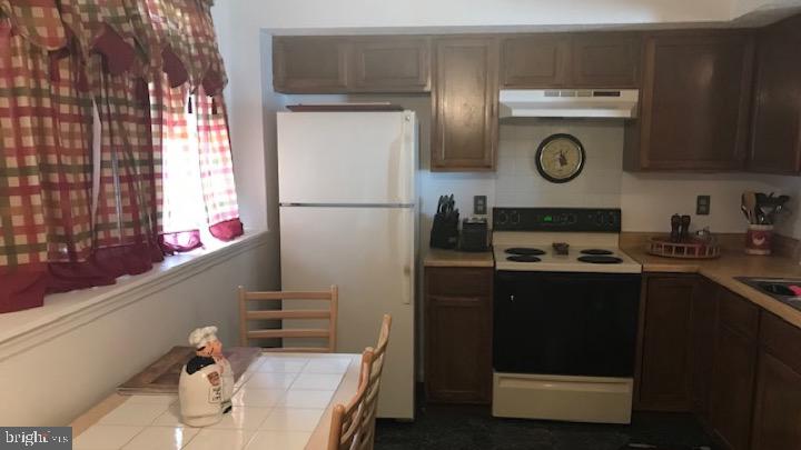 KETTERING BY THE PARK I - Residential Lease